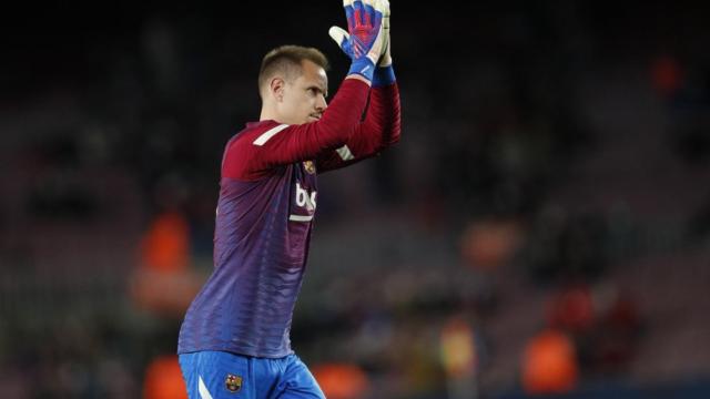Ter Stegen, durante el calentamiento previo al Elche-Barça / EFE
