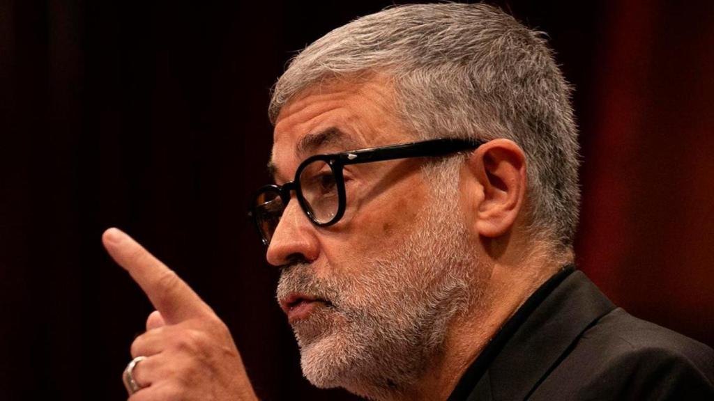 El diputado de la CUP, Carles Riera, durante su exigencia a Aragonès para organizar un 'referéndum exprés' antes de 2025 / ENRIC FONTCUBERTA - EFE