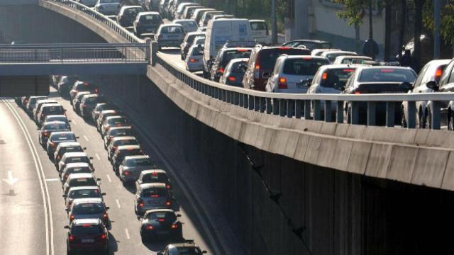 Ronda de Dalt de Barcelona, cuyo mantenimiento adjudicó el consejo la semana pasada / EFE