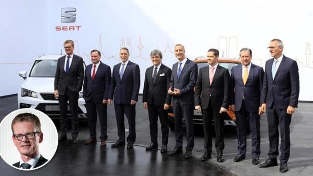 El consejo directivo de Seat con su presidente, Luca de Meo, en el centro, y una imagen del vicepresidente de Investigación y Desarrollo de la firma, Matthias Rabe / FOTOMONTAJE DE CG