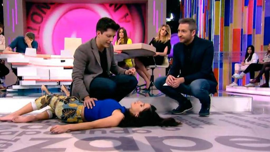 Paula Prendes, hipnotizada en 'Zapeando' / CD