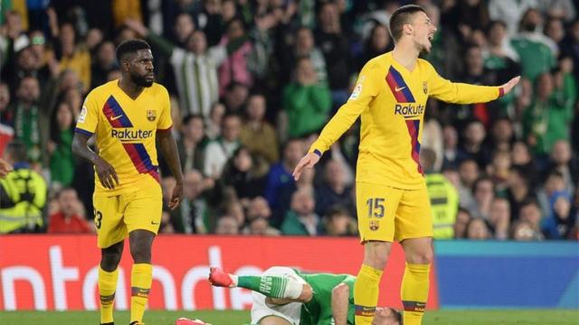 Samuel Umtiti y Clement Lenglet, en el partido de la pasada Liga ante el Betis / EFE