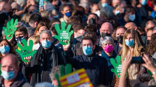 El presidente catalán, Pere Aragonès, en una marcha por la inmersión monolingüe / EP