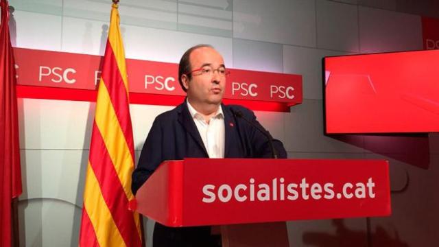 El primer secretario del PSC, Miquel Iceta, durante una rueda de prensa el pasado lunes 30 de octubre / CG