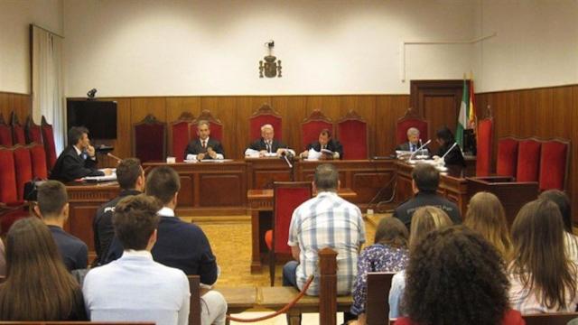 Una foto de archivo de un juicio / EuropaPress El terapeuta condenado por abusos decía estar contacto Dios