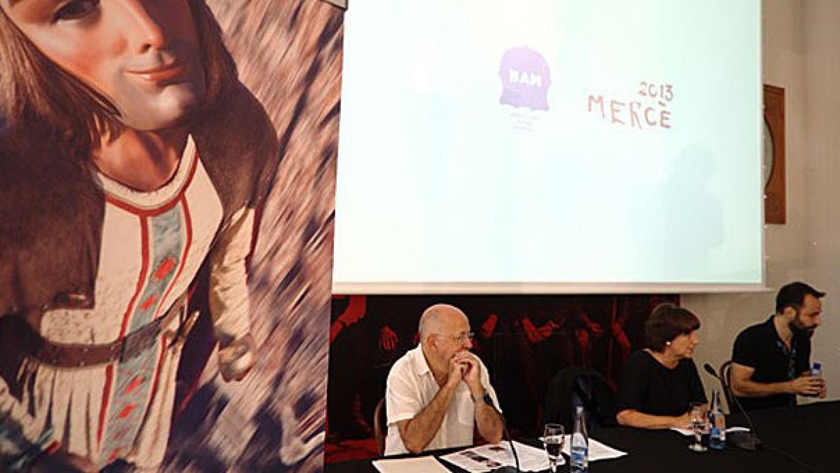 De izquierda a derecha, Jordi Turtós, director artístico de la Mercè Música, Marta Almirante, responsable de Fiestas y Tradiciones de la ICUB, y Carles Conesa, director artístico del BAM