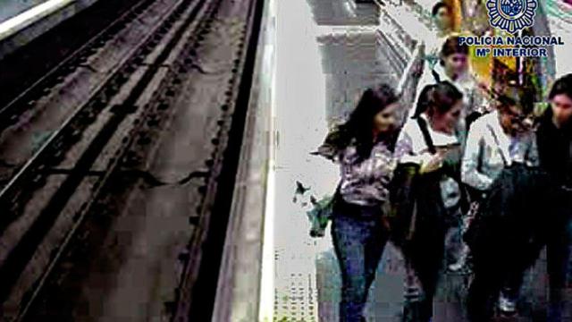 Imagen de una conocida banda de ladronas que actuaba en el Metro de Barcelona / CG