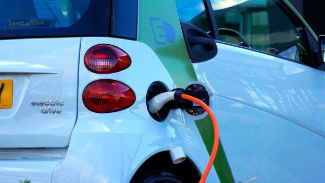 Coches eléctricos / PIXABAY