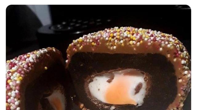 Bombón con huevo / TWITTER