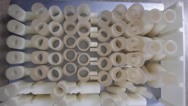 Impresión 3D de piezas de material sanitario de Tous / TOUS