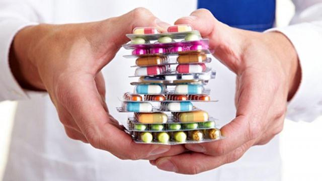 Cinco personas han sido detenidas por estafa de medicamentos