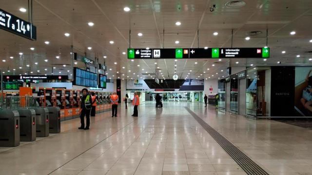 Uno de los accesos de la la estación de Sants / EFE