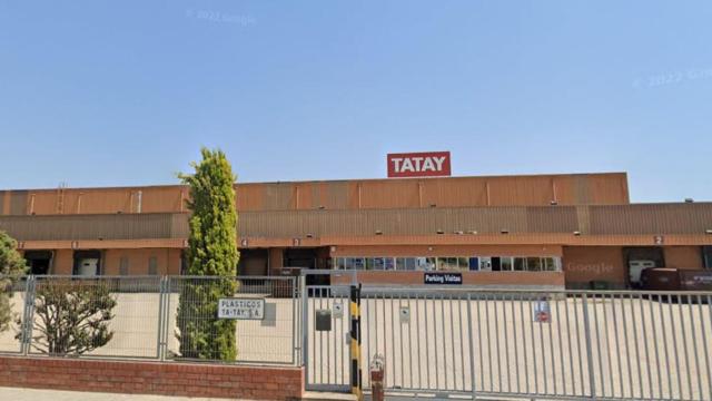 Fábrica de Plásticos Ta-Tay en Montornès del Vallès / CG