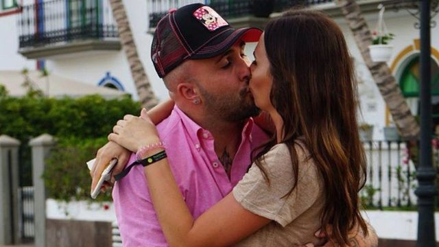 Kiko Rivera e Irene Rosales se dan un cariñoso beso / EP