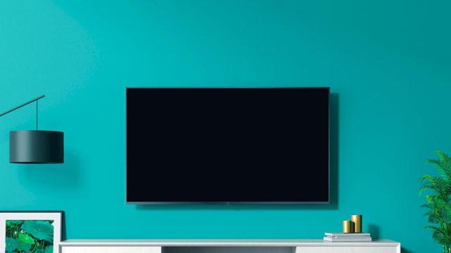 La nueva Mi TV de Xiaomi colgada en una pared / XIAOMI