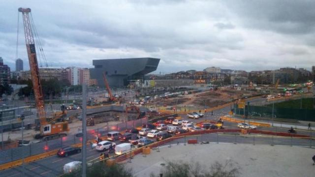 Las obras de la plaza de Glòries en pleno apogeo de tráfico / FAVB-Cristina Palomar
