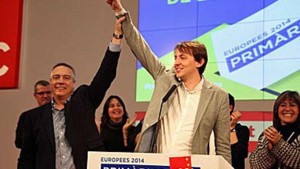 El anterior primer secretario del PSC, Pere Navarro, junto al líder de la JSC, Javi López / PSC