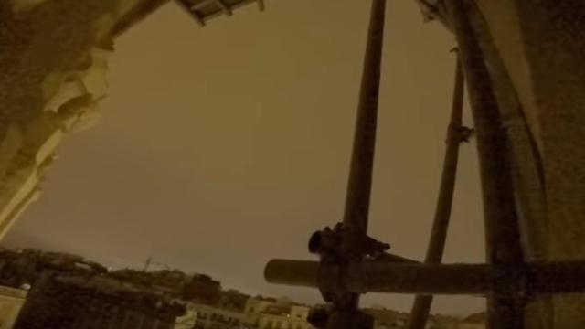 Una imagen de los escaladores de la Sagrada Familia