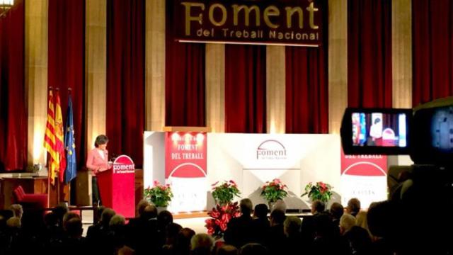 La presidenta de Banco Santander, Ana Botín, en su discurso ante los empresarios de Foment del Treball / FT