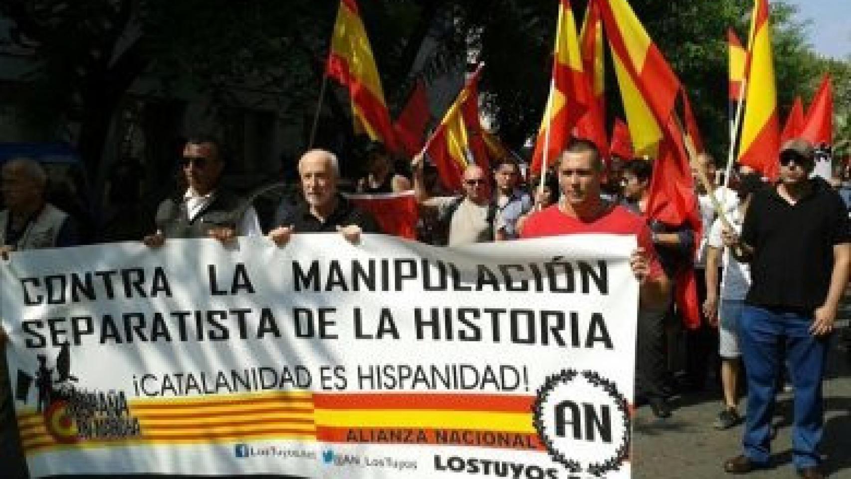 Cabecera de la manifestación de Alianza Nacional en Barcelona