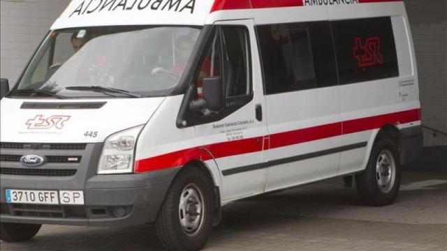 Imagen de archivo de una ambulancia / EFE