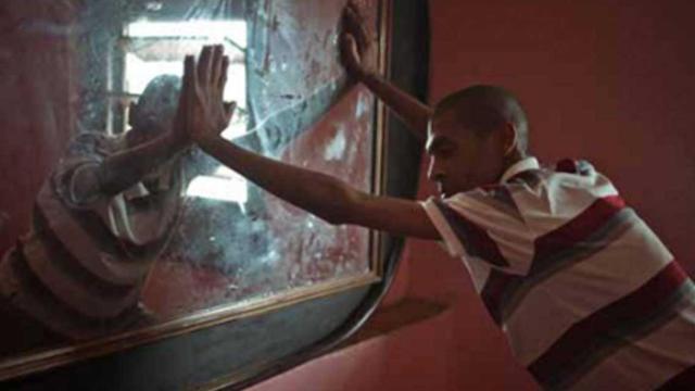 Newton, de Rio de Janeiro, uno de los hombres retratados por Cristina de Middel / CM