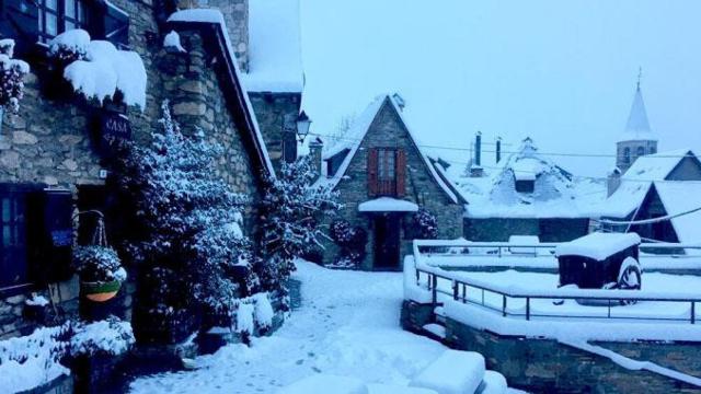 Imagen de las primeras nevadas de la temporada en el Pirineo catalán / Instagram @bagergue