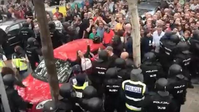 Las cargas de la Policía en la escuela Fedac Horta causaron cuatro heridos