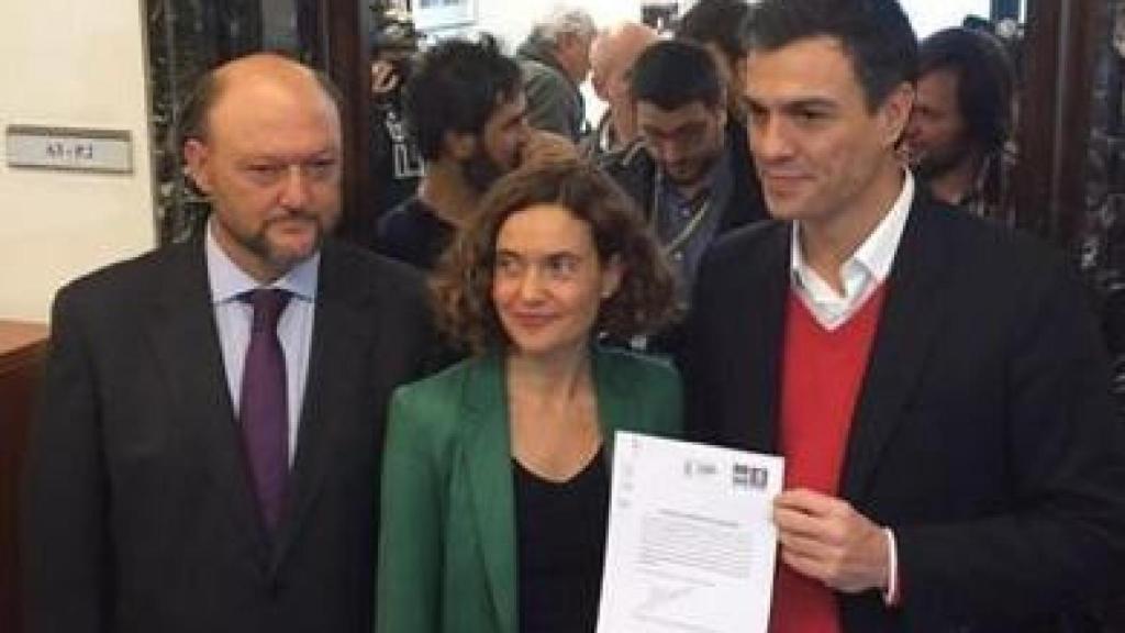 Sánchez registra en el Congreso la petición para la creación de una subcomisión de la Comisión Constitucional para abordar el estudio de la reforma de la Constitución