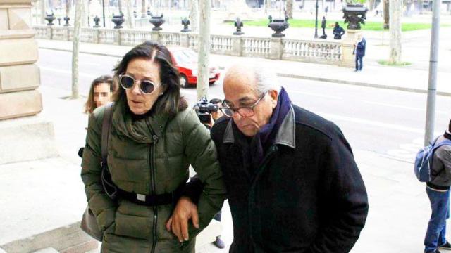 Carlos Morín entrando en la sala de vistas de la Audiencia. Foto CG