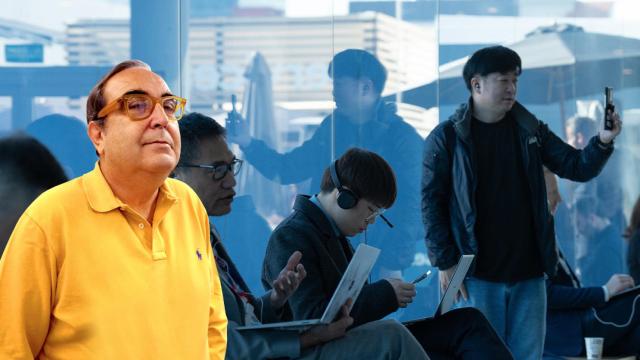 El hombre del sofá habla del MWC / CG