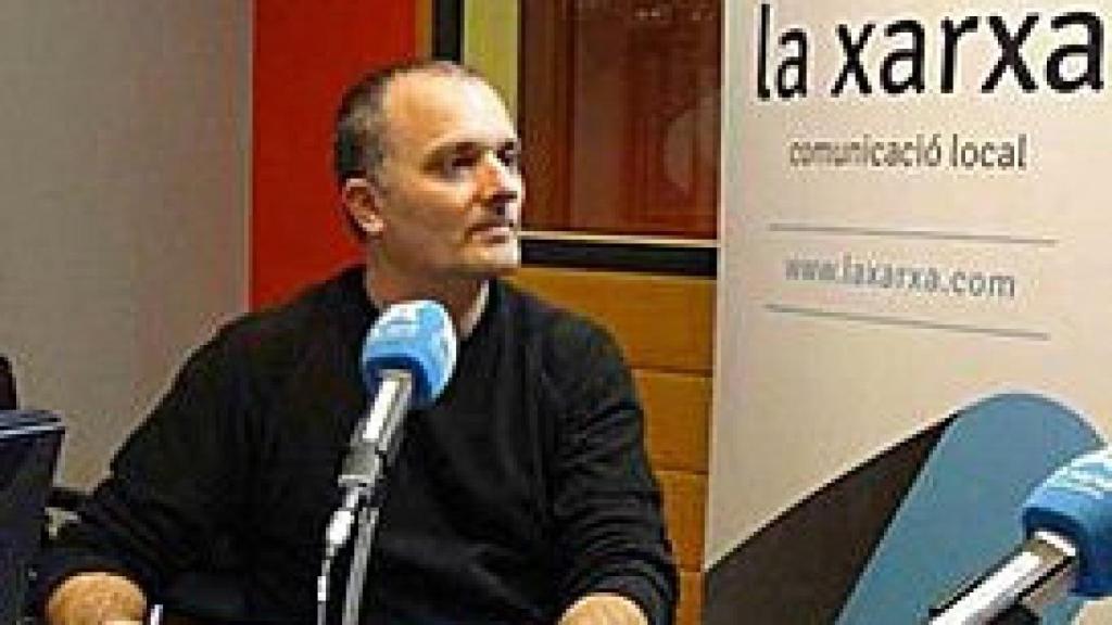 El humorista y activista independentista Toni Albà, en los estudios de La Xarxa