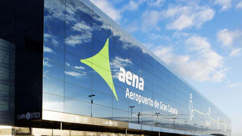 Fachada del aeropuerto de Gran Canaria