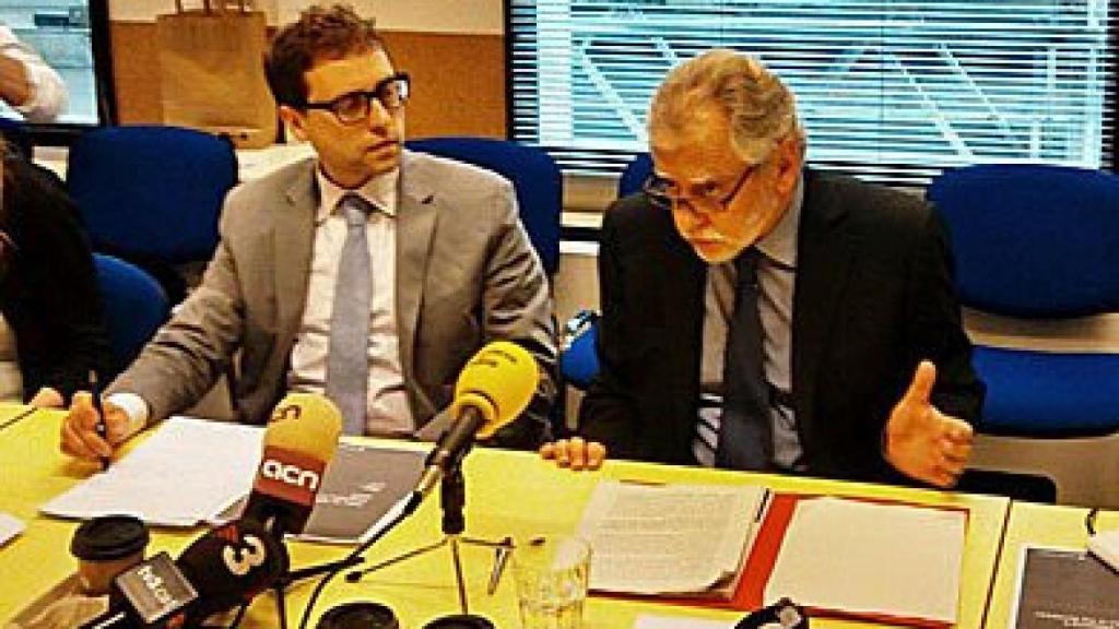 El secretario general de Diplocat, Albert Royo, y el presidente del Consejo Asesor para la Transición Nacional, Carles Viver Pi-Suner