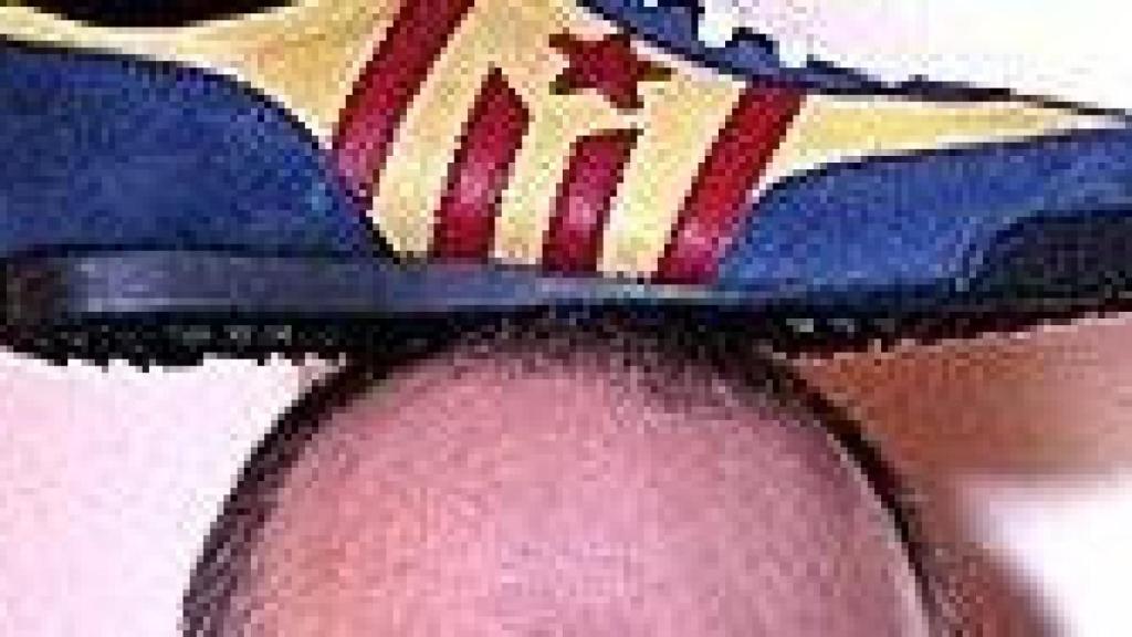 El cómico de TV3 Toni Albà con una bamba de VamCats