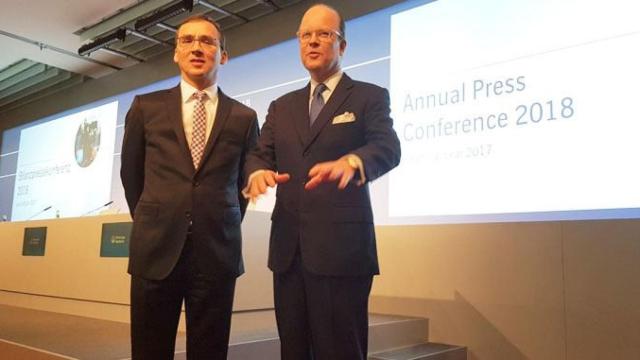 Hubertus von Baumbach (d), presidente del consejo de dirección de Boehringer Ingelheim, hoy / CG