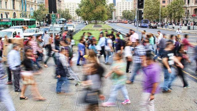 Personas en la ciudad / UNSPLASH