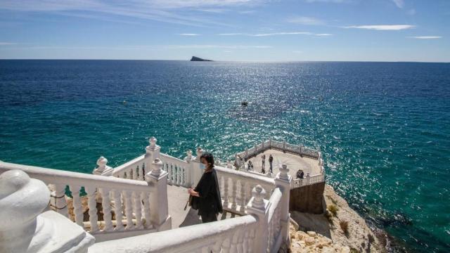 Una joven en estado crítico tras precipitarse al mar en el balcón de Europa /EP