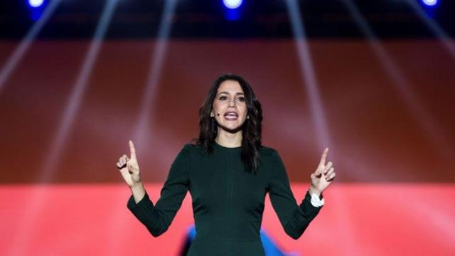 Inés Arrimadas, candidata de Ciudadanos a presidir la Generalitat, en L'Hospitalet hoy domingo / EFE