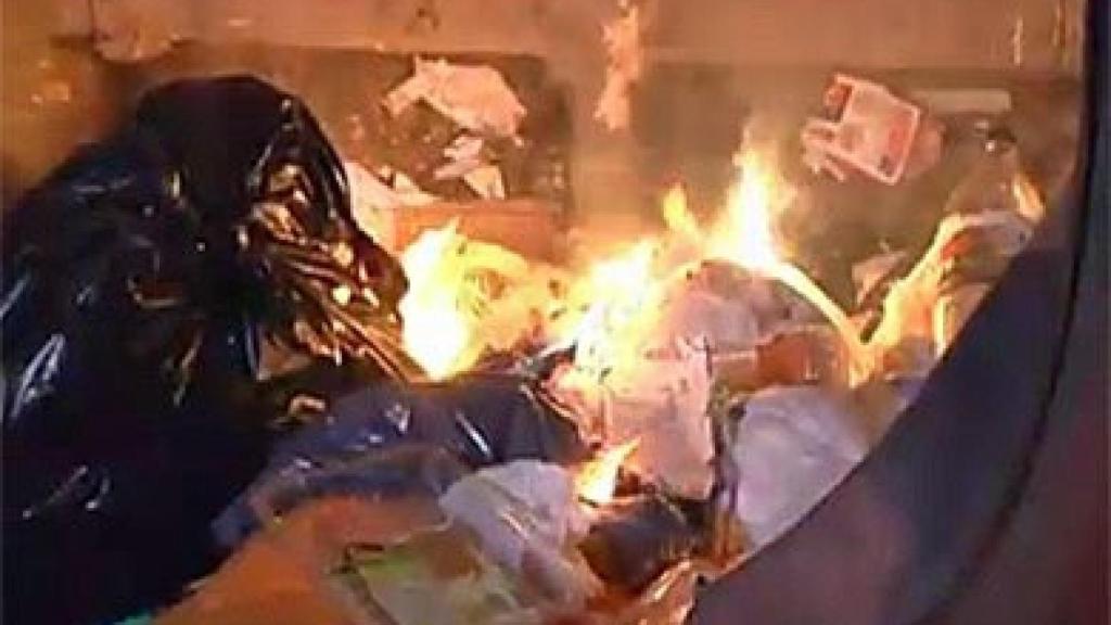 Quema de contenedores en una manifestación en Barcelona / TV3