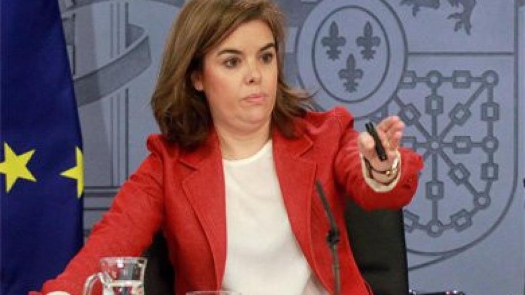 La vicepresidenta del Gobierno, Soraya Sáenz de Santamaría, en la rueda de prensa de este viernes