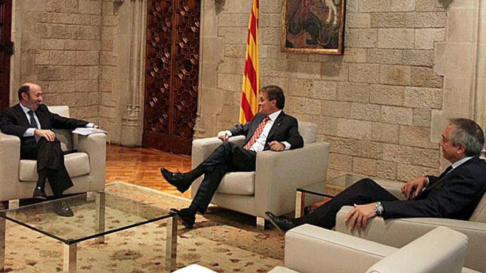Rubalcaba, Mas y Navarro, durante la reunión de este viernes