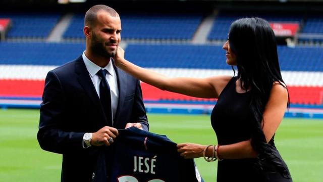 Jesé y Aurah Rodríguez en la presentación del futbolista con el PSG / EFE