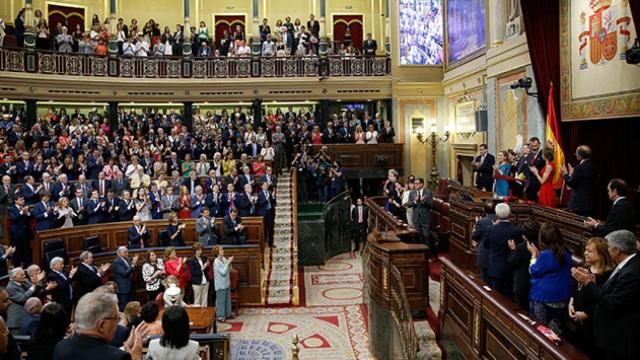 Vista general del hemiciclo del Congreso donde hoy los Reyes han presidido una sesión solemne para conmemorar el 40 aniversario de las primeras elecciones democráticas de 1977