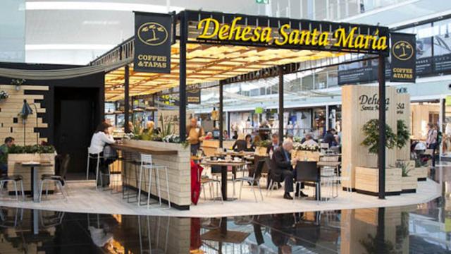 Un establecimiento de Dehesa de Santa María en el Aeropuerto de Barcelona / AENA