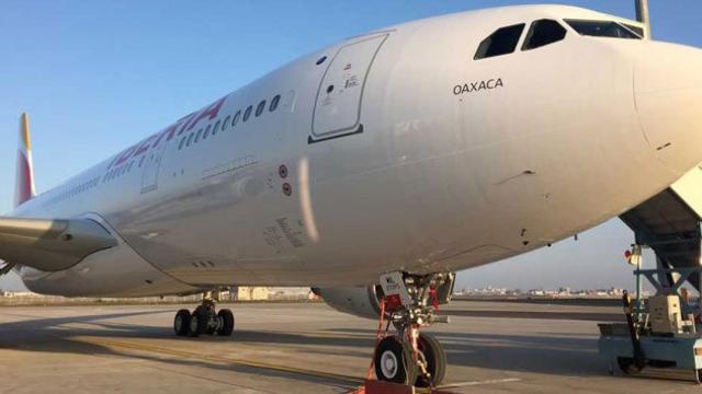 Una aeronave A330 de Iberia, una de las que opera rutas aéreas transcontinentales / CG