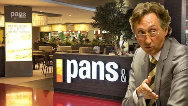 Artur Carulla, presidente de Agrolimen, junto a una franquicia de Pans & Company en el aeropuerto de El Prat