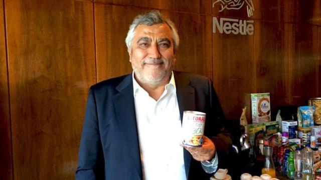 Laurent Dereux, director general de Nestlé hasta finales de mayo con una fabada litoral con menos grasas y sal / CG