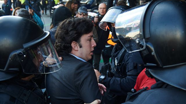 La policía detiene al Pequeño Nicolás por agredir al camarero de un restaurante / AGENCIAS