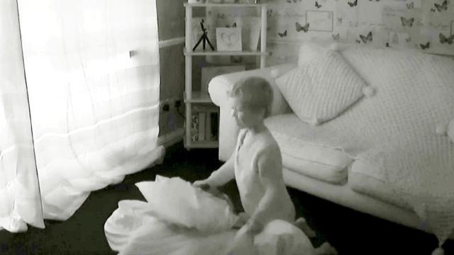 Un niño de seis años grabado por cámaras de vigilancia / REDES